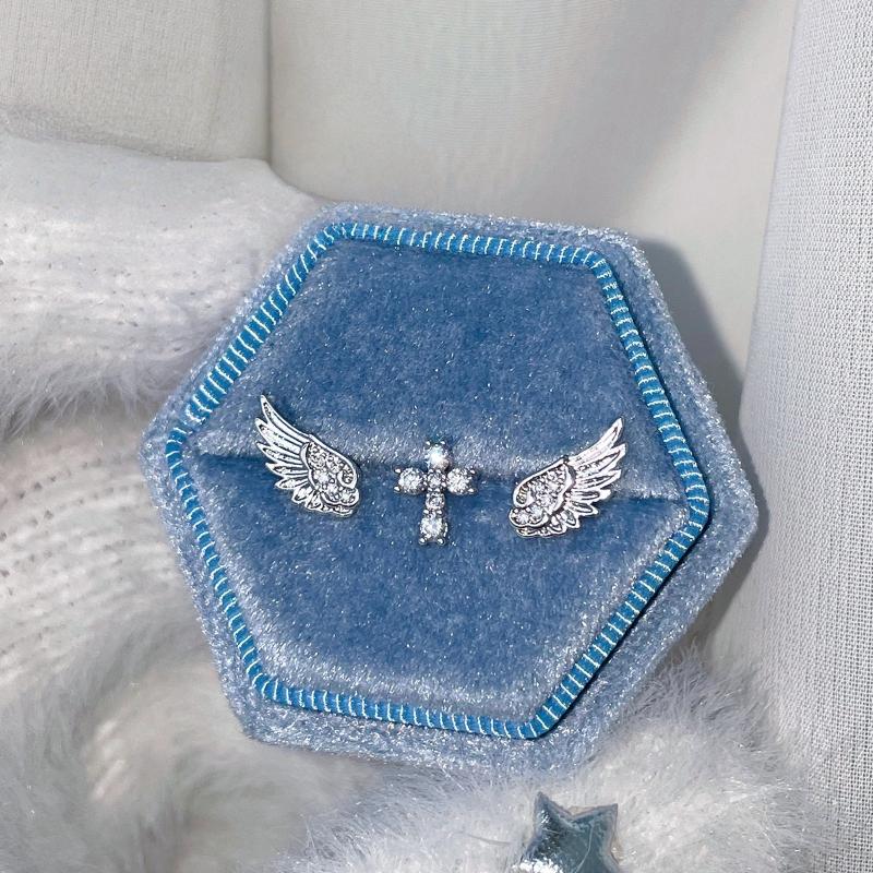 Boucles d'oreilles croix ailes - Luxury Lifestyle Jewelry avis et prix